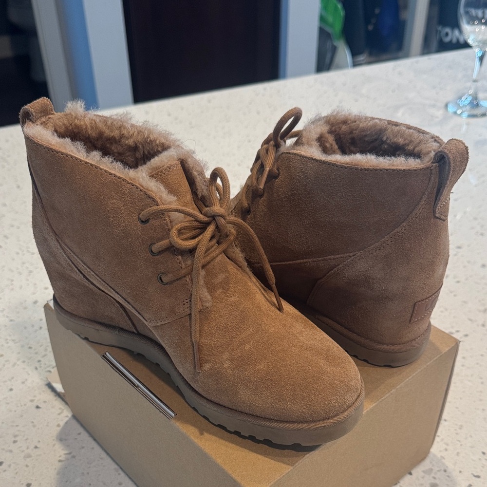 Ugg Chelsea Femme Lace Up Hidden Wedge Ankle Bootie